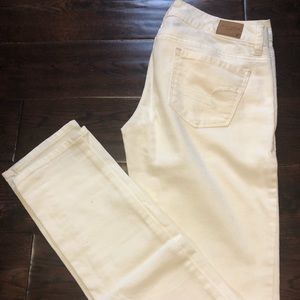 American Eagle white skinny jeans